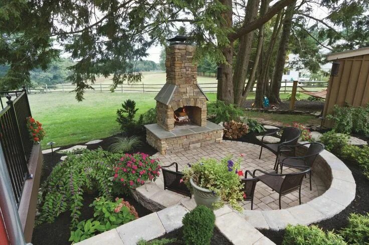 Площадка для отдыха на даче своими руками 20 Hardscape Dream Projects Backyard fireplace, Outdoor fireplace designs, Rusti