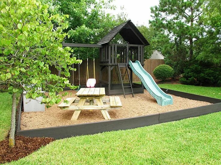 Площадка на даче фото Дизайн двора частного дома (43 фото) Backyard play spaces, Family backyard, Play