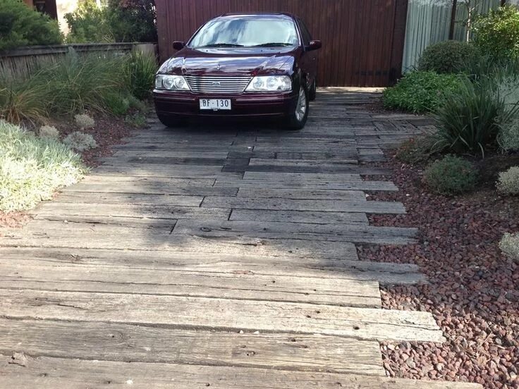 Площадка под автомобиль на даче своими руками Garden Design: Front Garden Designs That Sneak in Parking Space Driveway design,