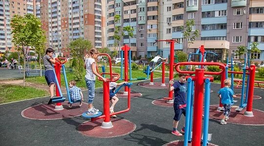 Площадка во дворе фото Спортивная площадка нового поколения открылась в Новой Трёхгорке - Одинцовский г