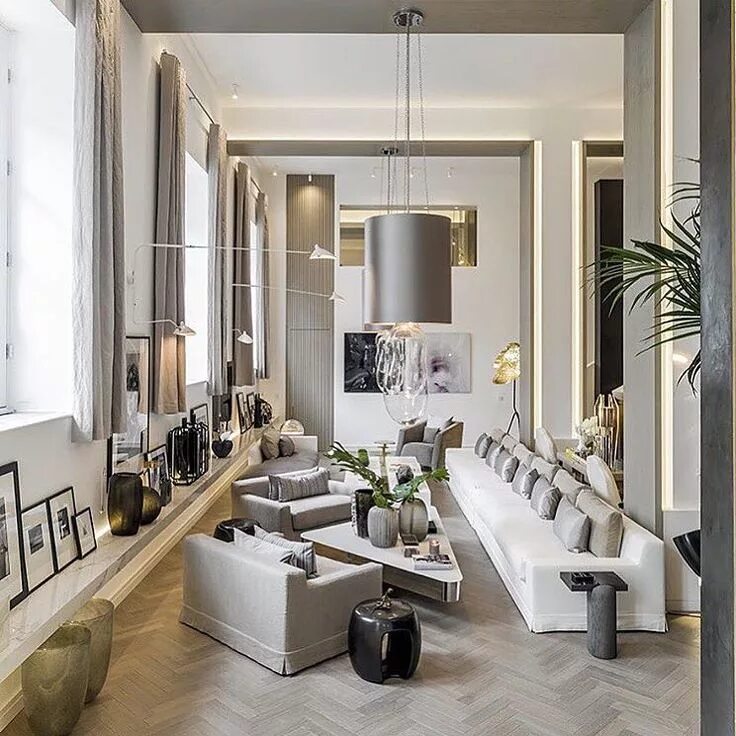 Площадки дизайнеров интерьеров East meets West. Kelly Hoppen Interiors design dark darlings BUBBLES glass mouth