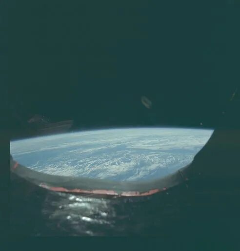 Плоская земля фото из космоса Astronaut Photo AS09-20-3105