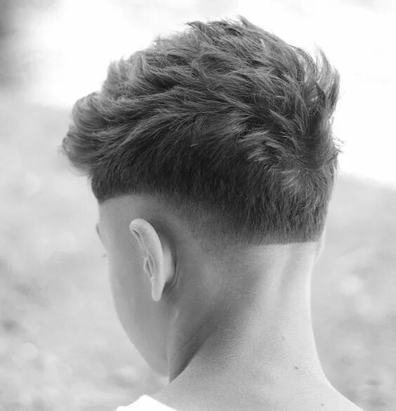 Плоский затылок прически мужские Top 25 Haircuts For Men: 2024 Trends + Styles Top haircuts for men, Mid fade hai
