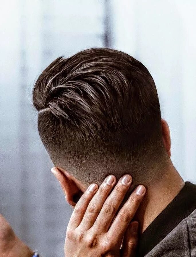 Плоский затылок прически мужские Pin on Hair Hair and beard styles, Long hair styles men, Mens hairstyles