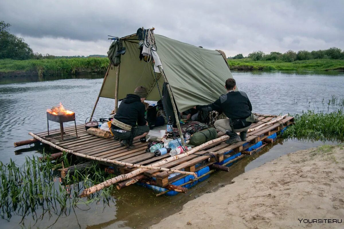 Плот на реке фото Б плоты