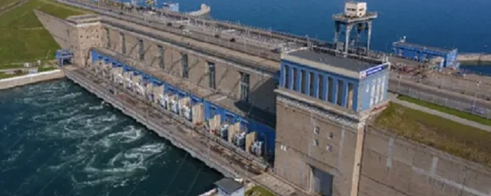 Плотина гэс иркутск фото В Иркутске с 7 сентября увеличат сброс воды через шлюзы ГЭС - Рамблер/новости