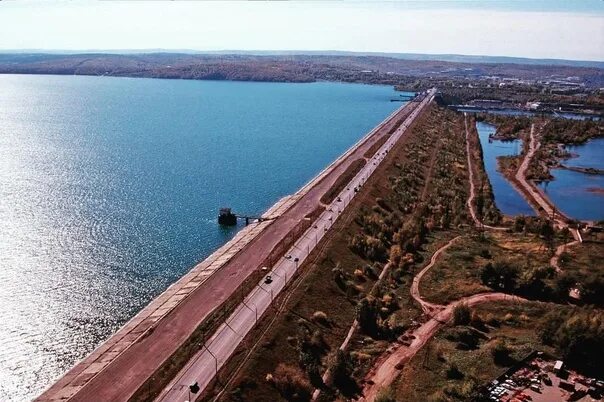 Плотина гэс иркутск фото Hydroelectric dam of the 90s. photo Sergey Volkov Подслушано Иркутск ВКонтакте