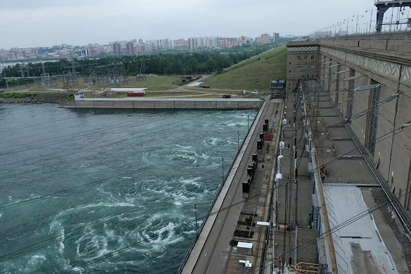 Плотина иркутск фото На Иркутской ГЭС началась масштабная модернизация