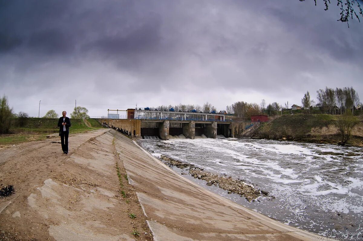 Плотина новленского водохранилища река пахра фото Поселка дамба