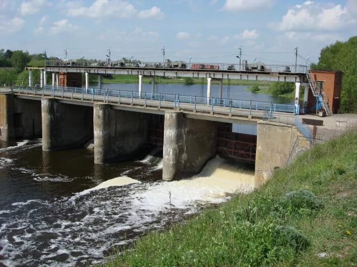 Плотина новленского водохранилища река пахра фото Плотина (бывшая ГЭС)