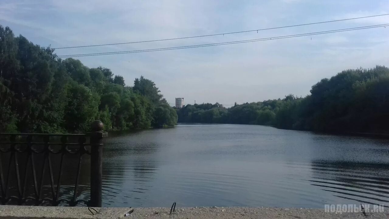 Плотина новленского водохранилища река пахра фото Пахру в Подольске обещают реабилитировать к 2020 году.