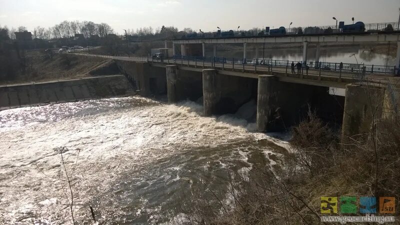 Плотина новленского водохранилища река пахра фото Плотина в Новленском