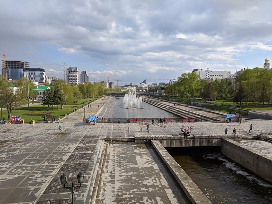 Плотинка свердловская область екатеринбург проспект ленина фото nice view down the river - Picture of Weir on river Iset, Yekaterinburg - Tripad