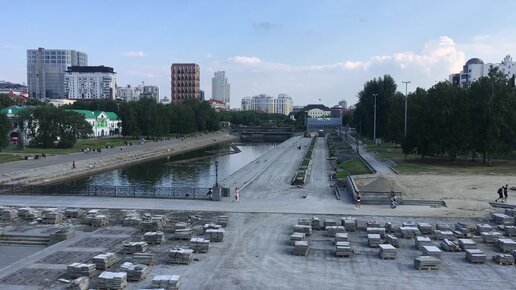 Плотинка свердловская область екатеринбург проспект ленина фото Центр Екатеринбурга сегодня, Малышева, проспект Ленина 18.07.2022 Перекладка пли
