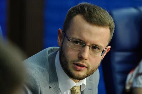 Плотников антон олегович минэкономразвития фото Запустить цифровой стартап в России станет проще - Парламентская газета