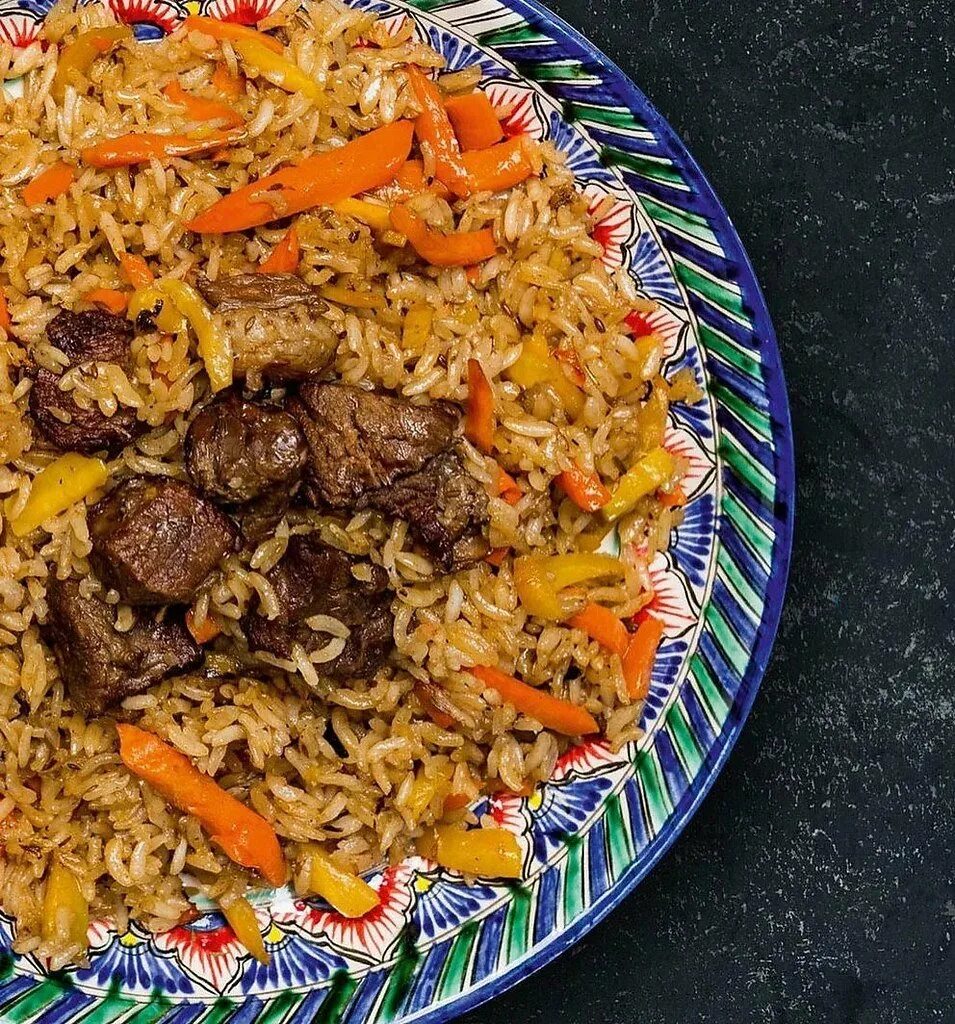 Плов фото в казани Плов узбекский с говядиной - Бистро "Олимп"