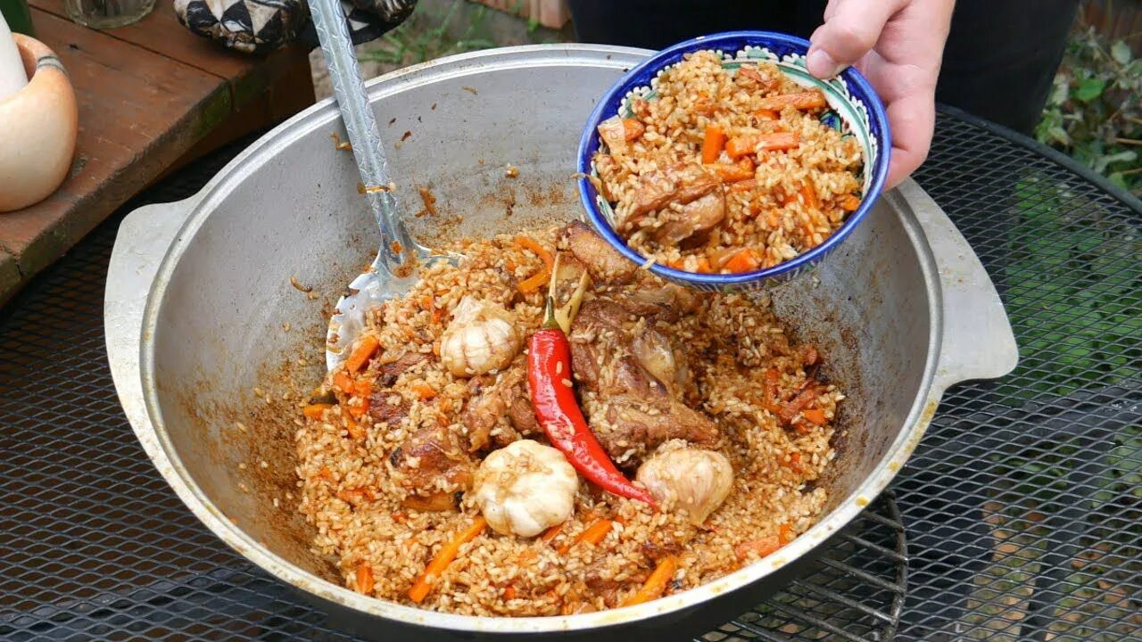 Плов из свинины в казане фото Как приготовить ПЛОВ В КАЗАНЕ НА КОСТРЕ. Без лишних слов. Самый простой способ. 