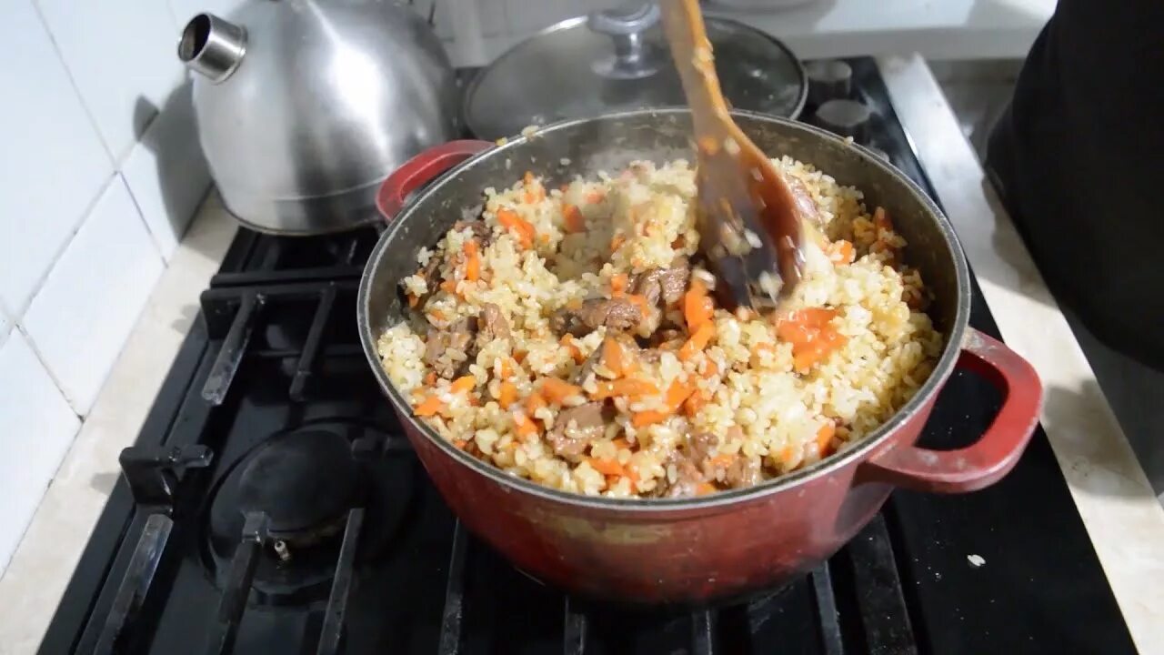 Плов на плите рецепт с фото Вкусный узбекский плов в казанке на газовой плите. - YouTube
