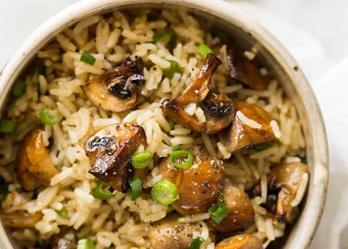 Плов с грибами рецепты с фото Baked Mushroom Rice - RecipeTin Eats
