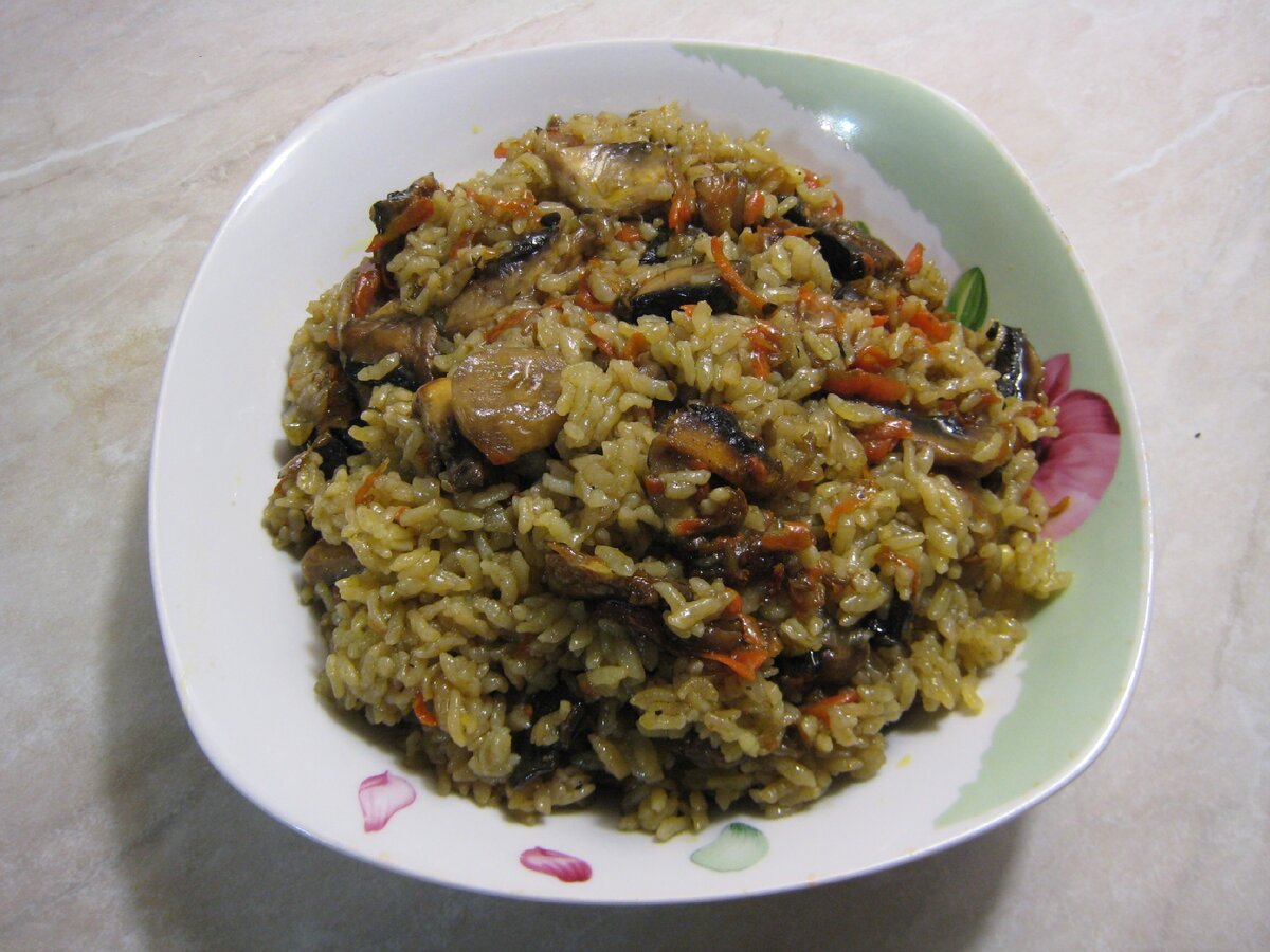 Плов с грибами рецепты с фото Грибной "плов" с луком и морковью - сытно и вкусно. Простой пошаговый рецепт с ф