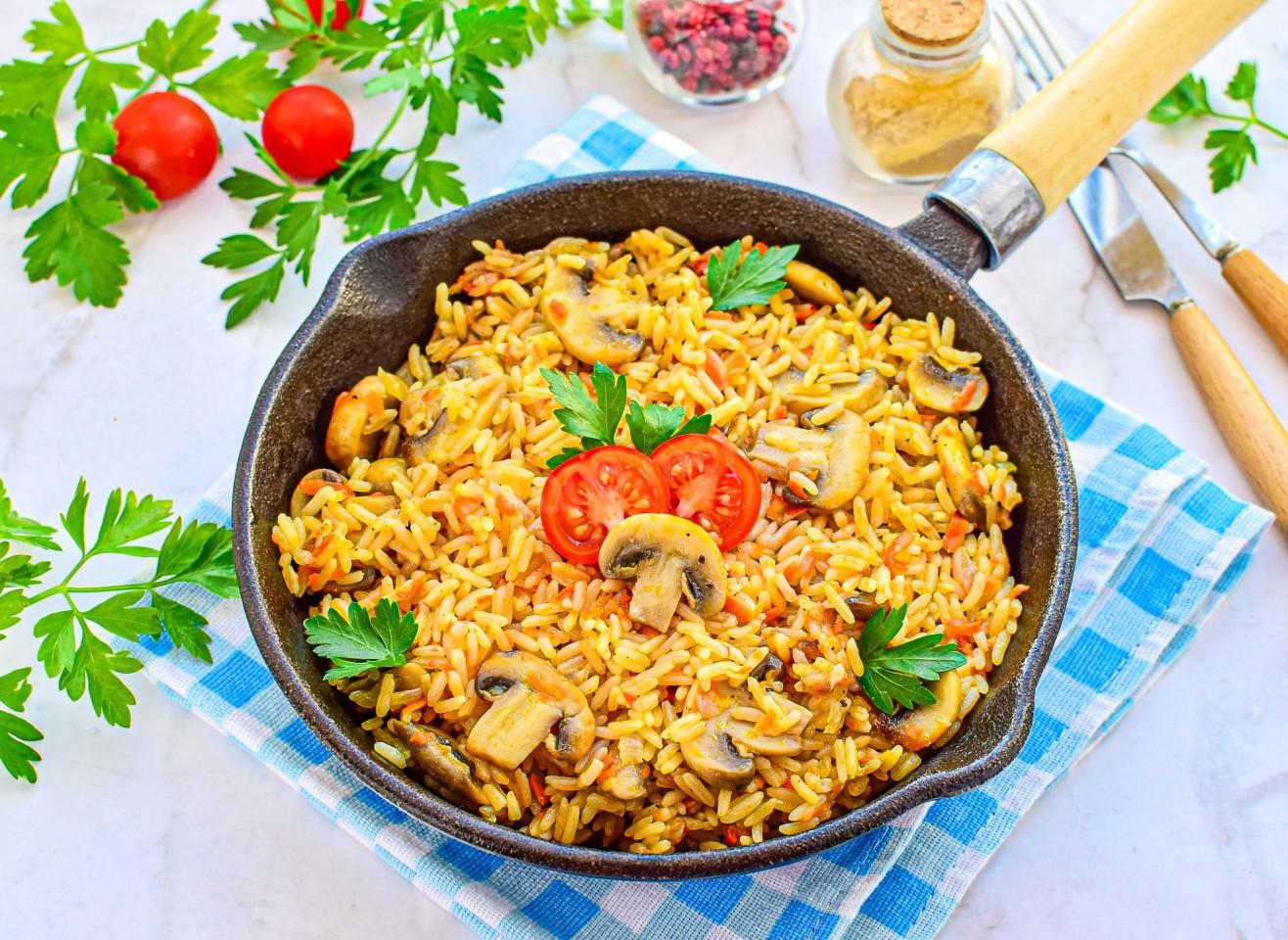 Плов с грибами рецепты с фото Плов с шампиньонами рецепт с фото пошагово - 1000.menu