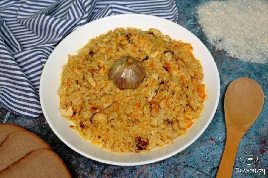 Плов с яблоками рецепт с фото пошагово Плов с курицей на бульоне Рецепт Блюда на ужин, Идеи для блюд, Курица