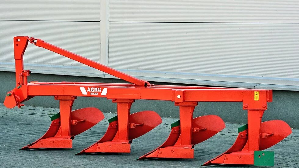 Плуг машина фото Загонные навесные плуги Agro-Masz PZ, цена от 330 000 руб., купить плуги навесны