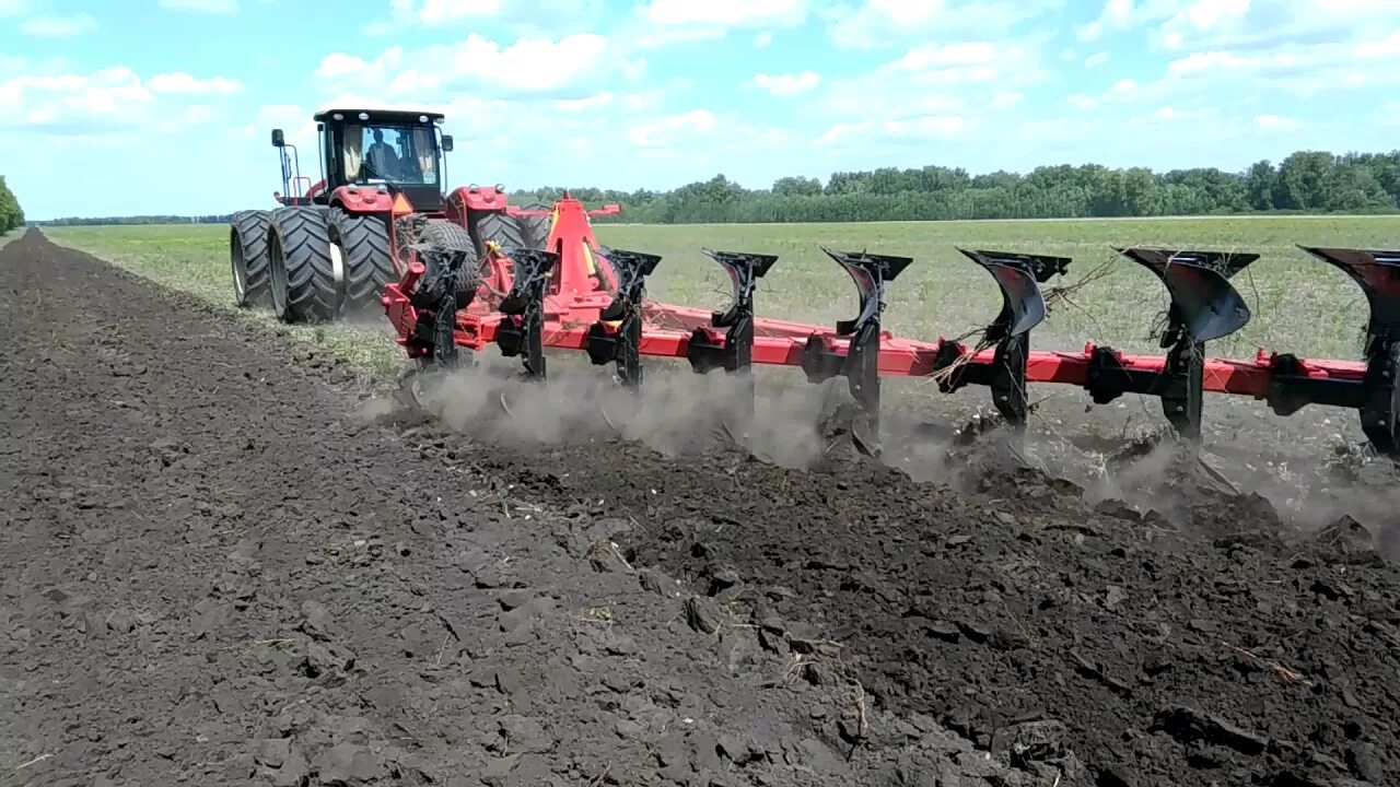 Плуг техника фото Плуг оборотный ППРО-12-01 с трактором Versatile 460 - YouTube