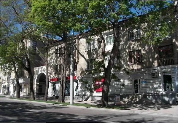 Плутон ул генерала петрова 4 фото ulitsa Generala Petrova / vulytsia Henerala Petrova, 4/8 - Sevastopol