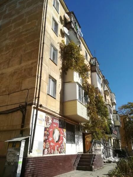 Плутон ул генерала петрова 4 керчь фото ulitsa Generala Petrova / vulytsia Henerala Petrova, 64 - Kerch