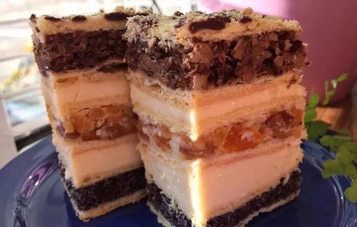 Пляцок с яблоками рецепт с фото закарпатский ПЛЯЦОК СЛОЙОНИЙ З КУРАГОЮ - ПОРАДНИК Desserts, Cake recipes, Sweet recipes