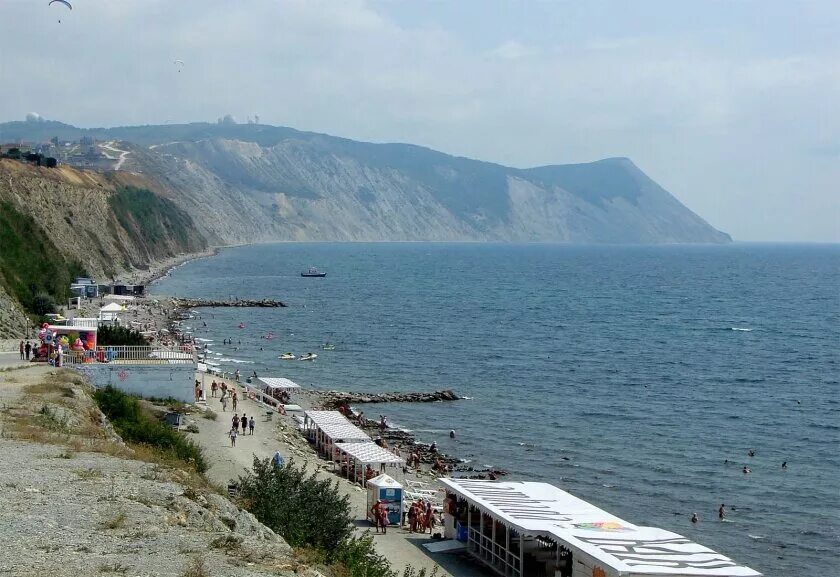 Пляж 40 лет победы анапа фото Море в Анапе прогрелось еще на градус. Что происходит на пляжах курорта в конце 
