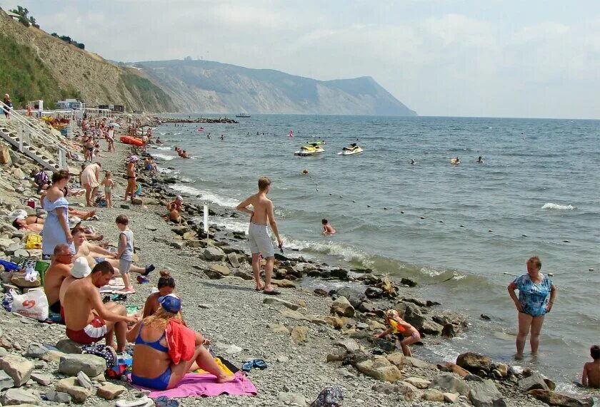 Пляж 40 лет победы анапа фото Море в Анапе прогрелось еще на градус. Что происходит на пляжах курорта в конце 