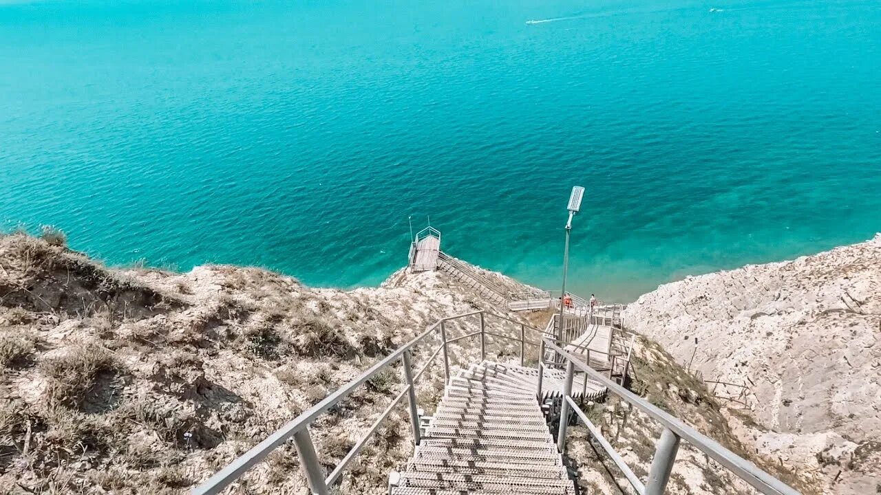 Пляж 800 ступеней анапа фото Влог Красивый спуск к морю 800 ступеней Прогулка по камням Анапа - YouTube