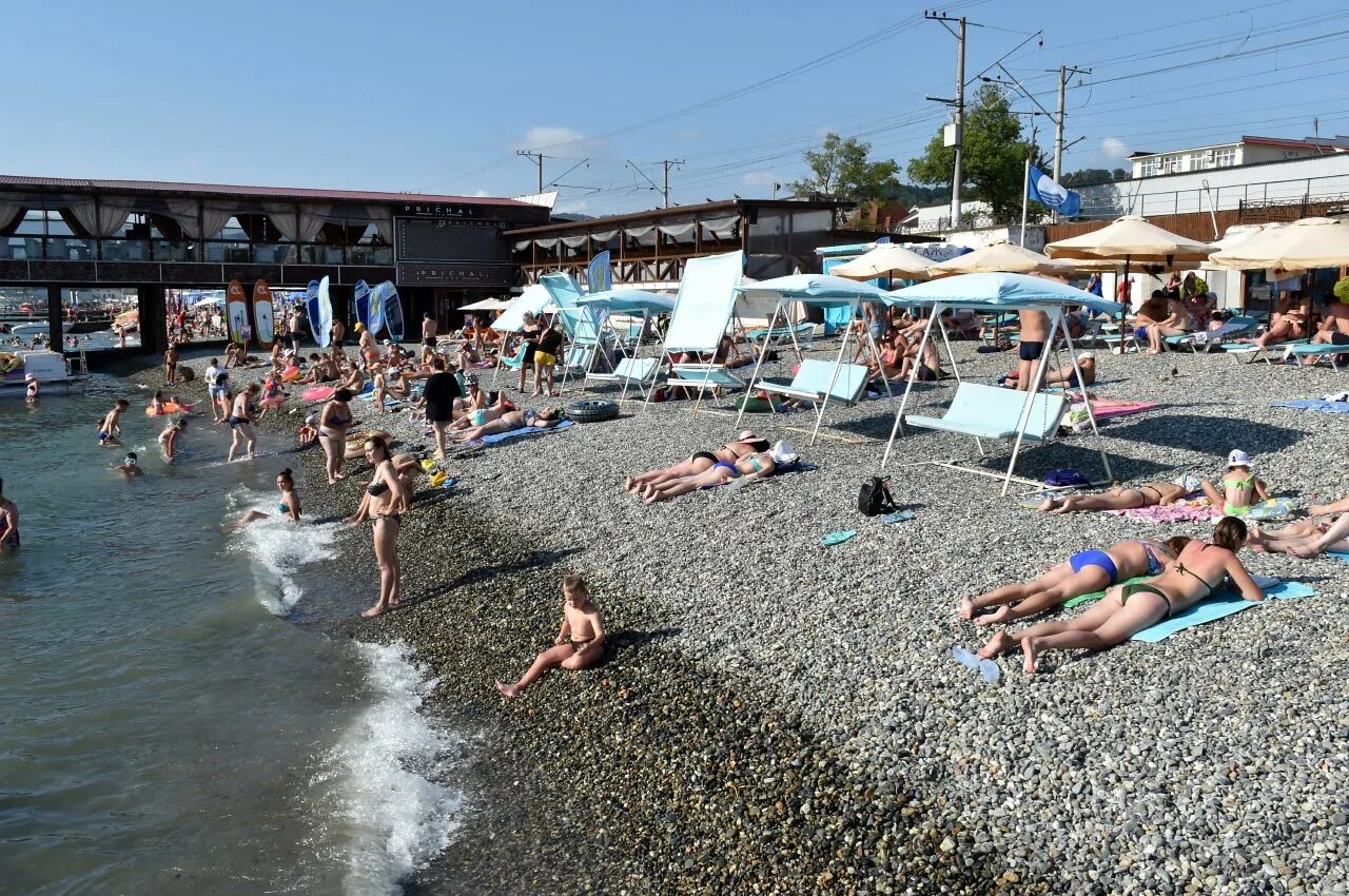 Пляж адлера чкаловский фото Обзор пляжей в Адлере в 2024 году с фото и где лучше остановиться