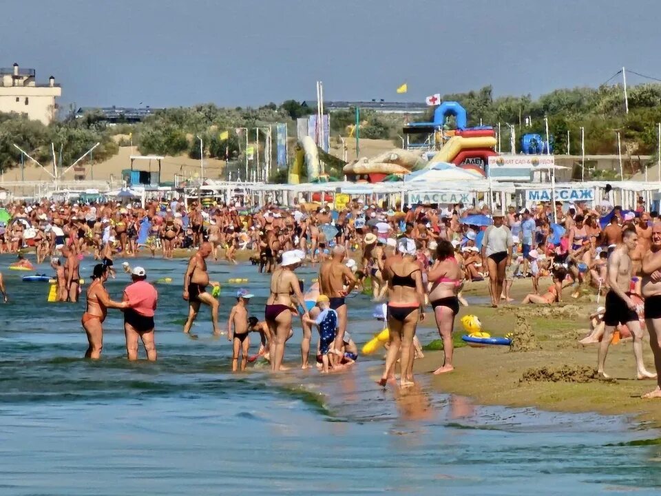 Пляж анапы сегодня фото Рекордное количество туристов. В Анапе летом отдохнуло 3,5 млн отдыхающих - KP.R