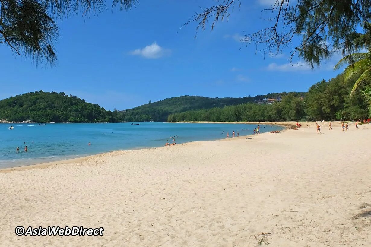 Пляж банг тао пхукет фото Beautiful Bangtao Beach in Phuket - home to many of the best beach hotels. Beach