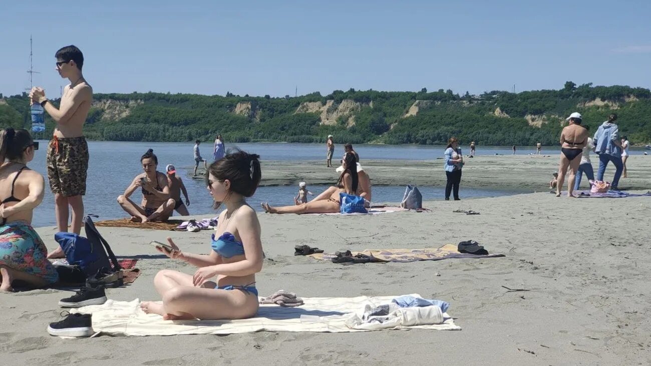 Пляж барнаул фото Власти Барнаула ищут подрядчика, который подготовит к лету пляж на острове Помаз