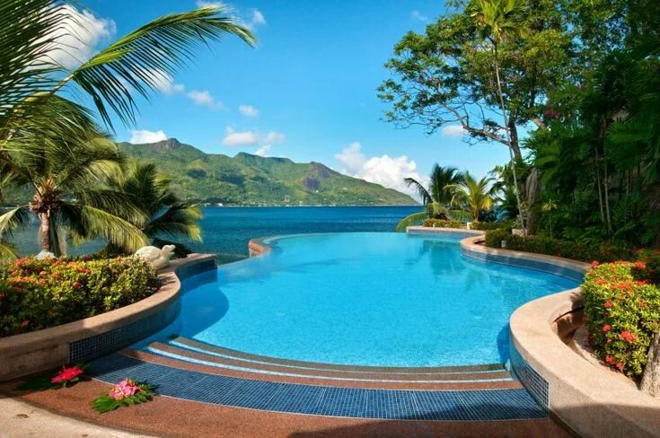 Пляж бассейн фото Top 10 Infinity Pools Hilton Worldwide HomeDSGN Pool, Hilton worldwide, Seychell