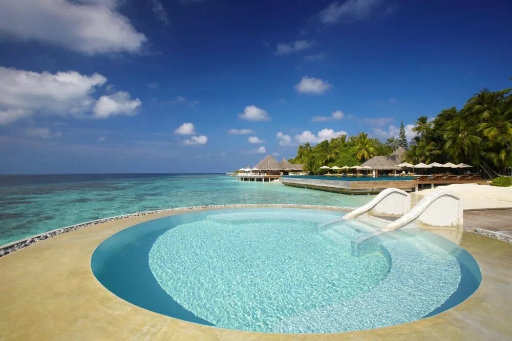 Пляж бассейн фото HUVAFEN FUSHI SPA RESORT 5*, Мальдивы - фото и отзывы об отеле