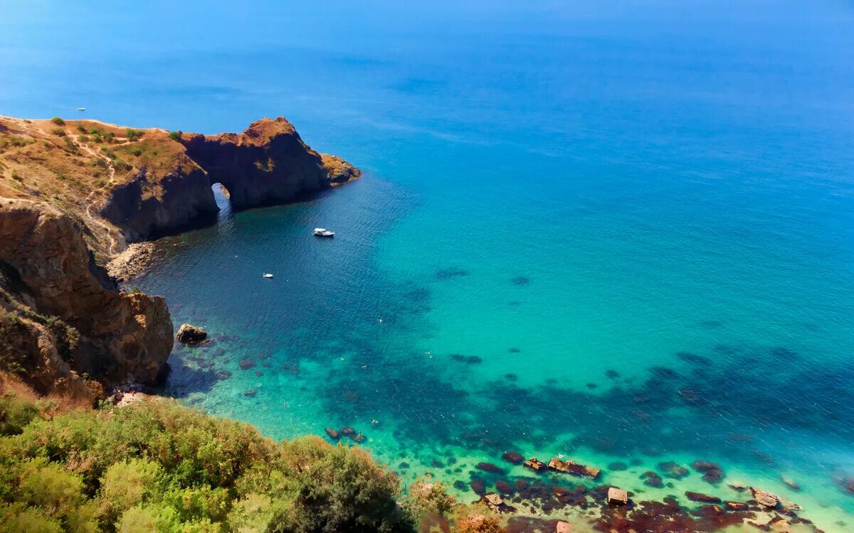 Пляж баунти в крыму фото Пляж Каравелла. Фиолент. Как этот пляж превратили в свалку? Крым. Мыс Лермонтова