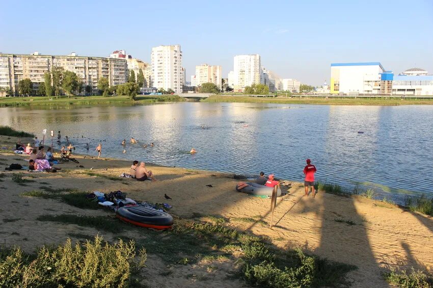 Пляж берега белгород фото Белгородцы жалуются на отсутствие кабинок для переодевания на городском пляже - 