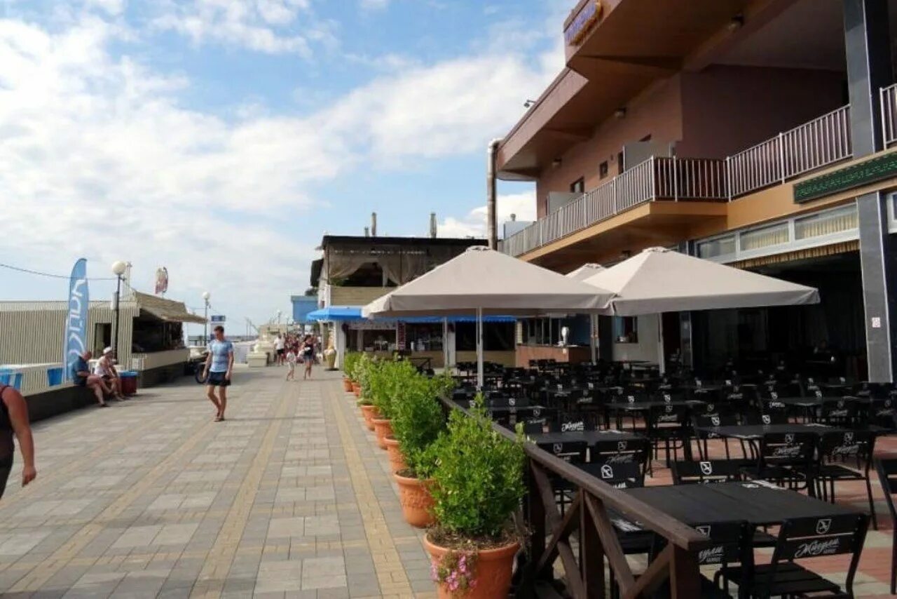 Пляж чайка адлер фото Отель Бристоль 3* в Адлере с бассейном у моря - цены от 8970 руб.