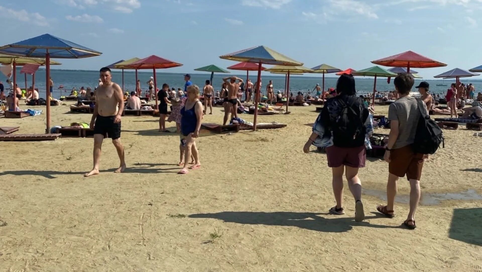 Пляж челябинск фото Почти 30 тысяч человек посетили пляжи Челябинска за неделю - Новости Челябинска 