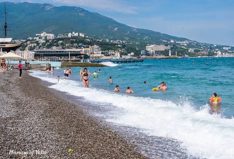 Пляж донбасс республика крым ялтинский залив фото Ялта вчера. 8 июня 2022. Крым Температура моря +20 ° С. Автор: Андрей Бурдейный 
