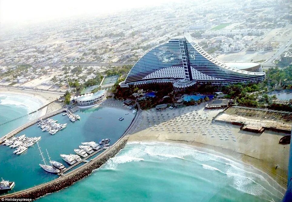 Пляж джумейра 3 джумейра эмират дубай фото World's most luxurious drinking tour with £ 750,000 price tag Daily Mail Online