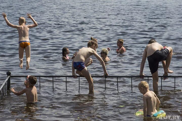 Пляж фото купаться Брест плавится от жары: обзор городских пляжей