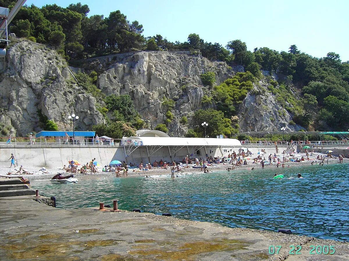Пляж гаспра крым фото Файл:Gaspra beach.JPG - Википедия