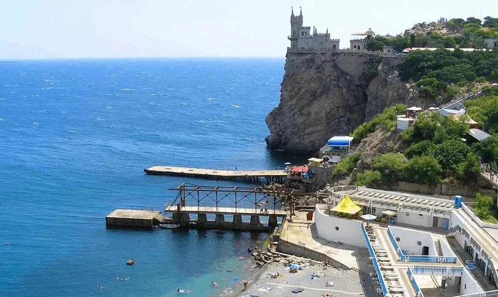 Пляж гаспра крым фото Самые красивые пляжи Крыма: фото с описанием городских и диких мест для отдыха