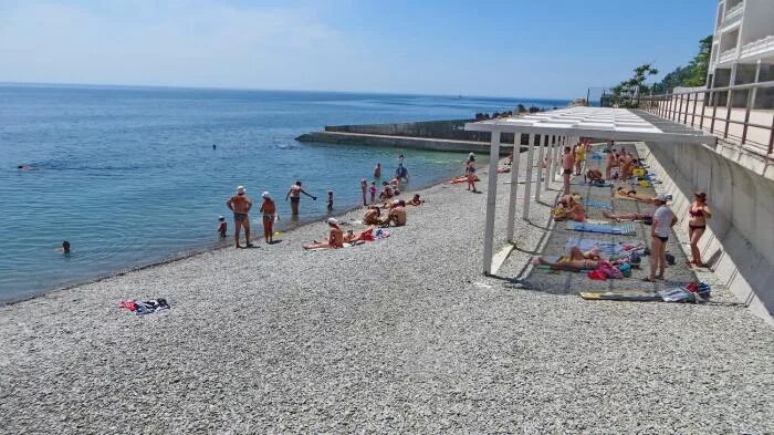 Пляж горное солнце алупка фото Пляж пансионата "Горное солнце" - Алупка